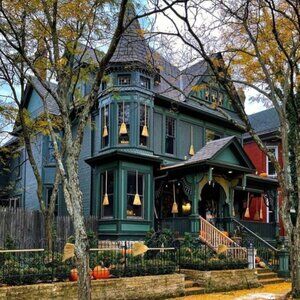 Meet your Posher, Valerie bernadette